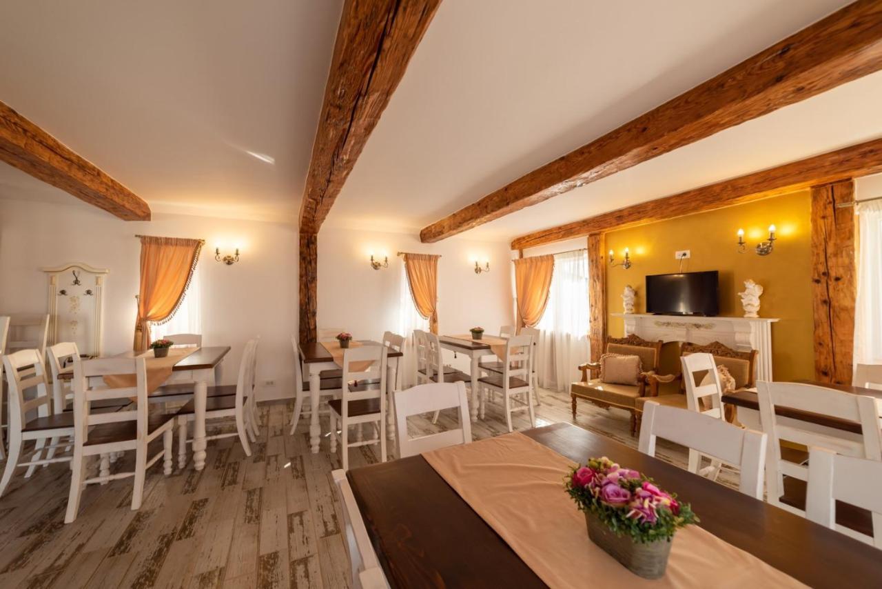 Boutique Vila Cristian  Exteriér fotografie