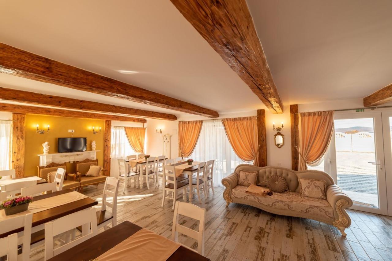 Boutique Vila Cristian  Exteriér fotografie
